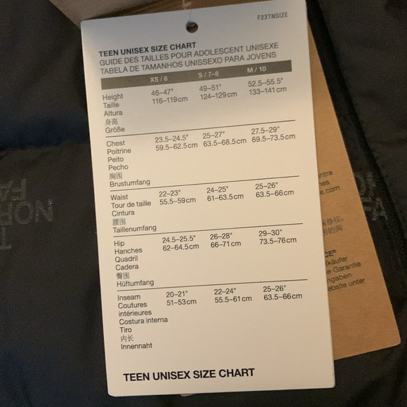 NWT The North Face Teen 1996 Retro Nuptse Jacket, Medium (10) - Picture 5 of 14